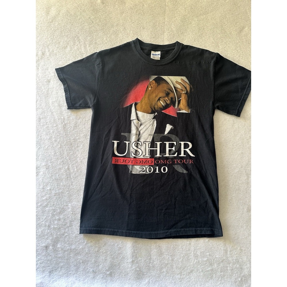 Usher 2010 Concert  Tour T-Shirt Men's Size Small Please Read